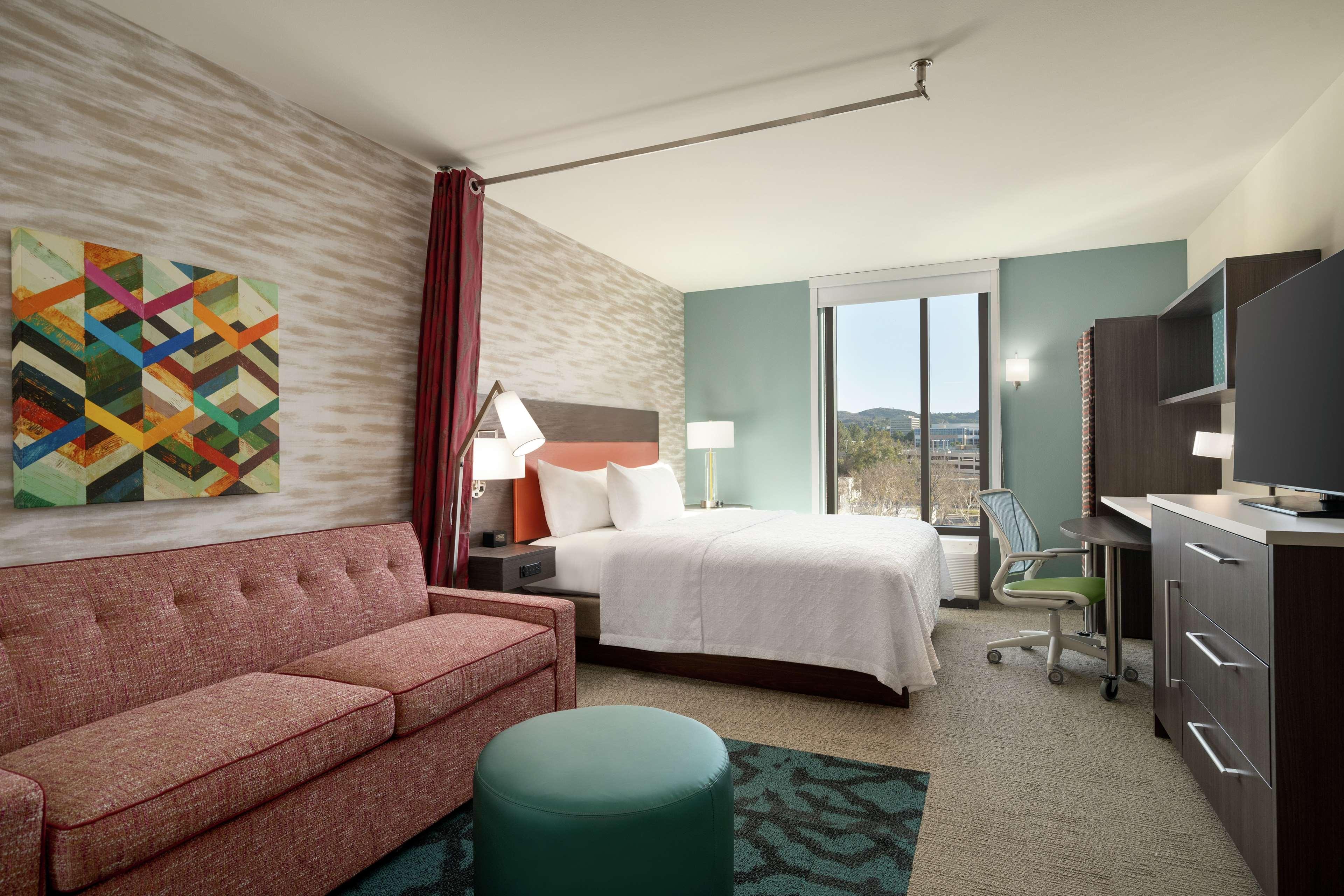 STUDIO, SUITE, KING BED, HIGH FLOOR