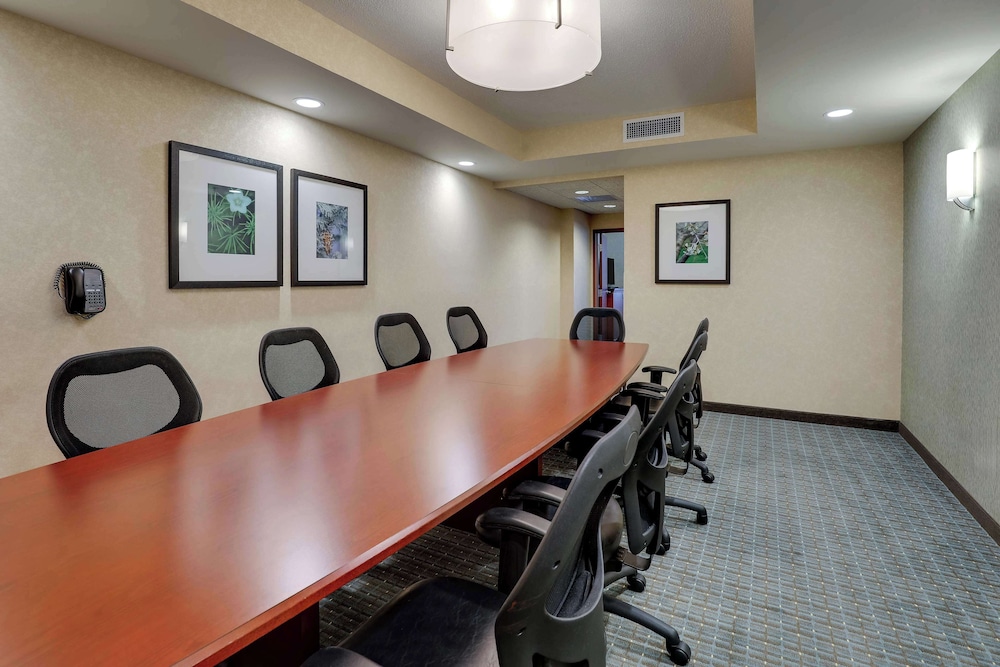 Drury Inn And Suites Grand Rapids 72/77
