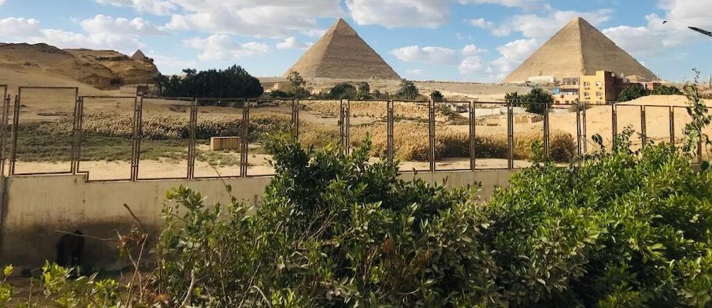 Farida Pyramids View 21/30