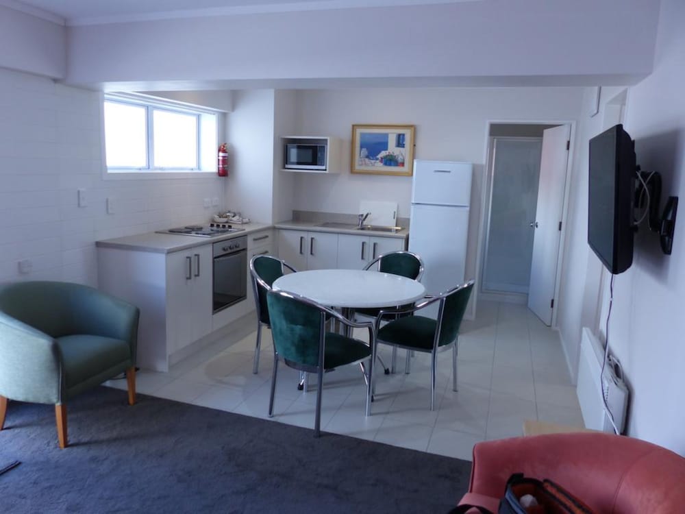 Apollo Lodge Motel 24/33