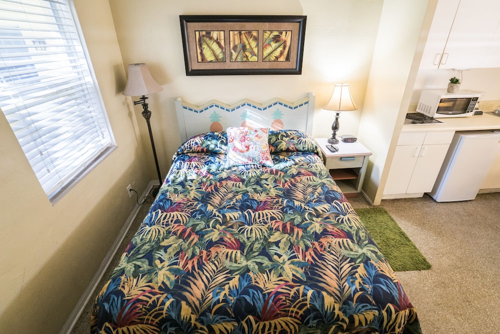 Ocean Inn 7/50