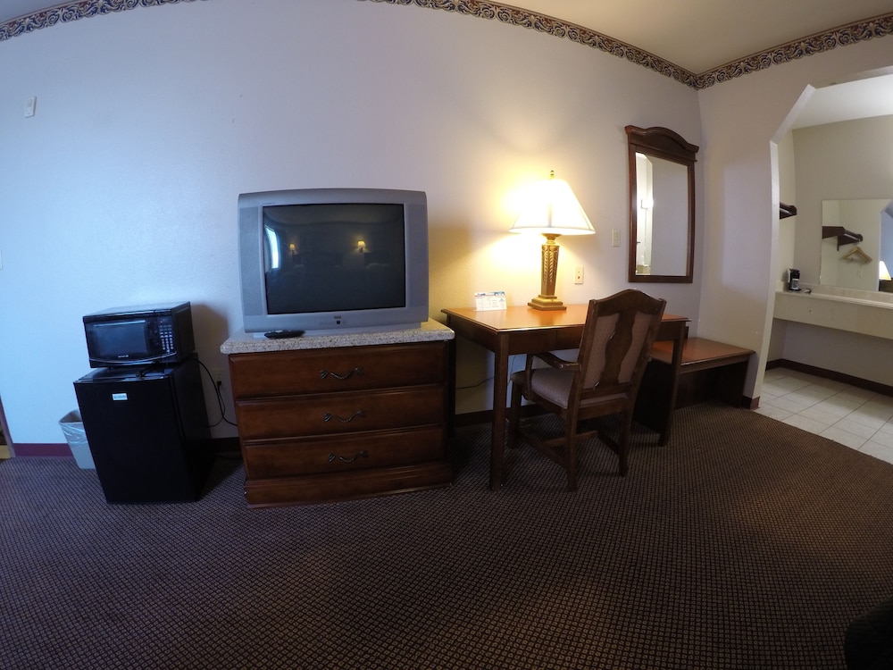 Americas Best Value Inn La Porte 38/46