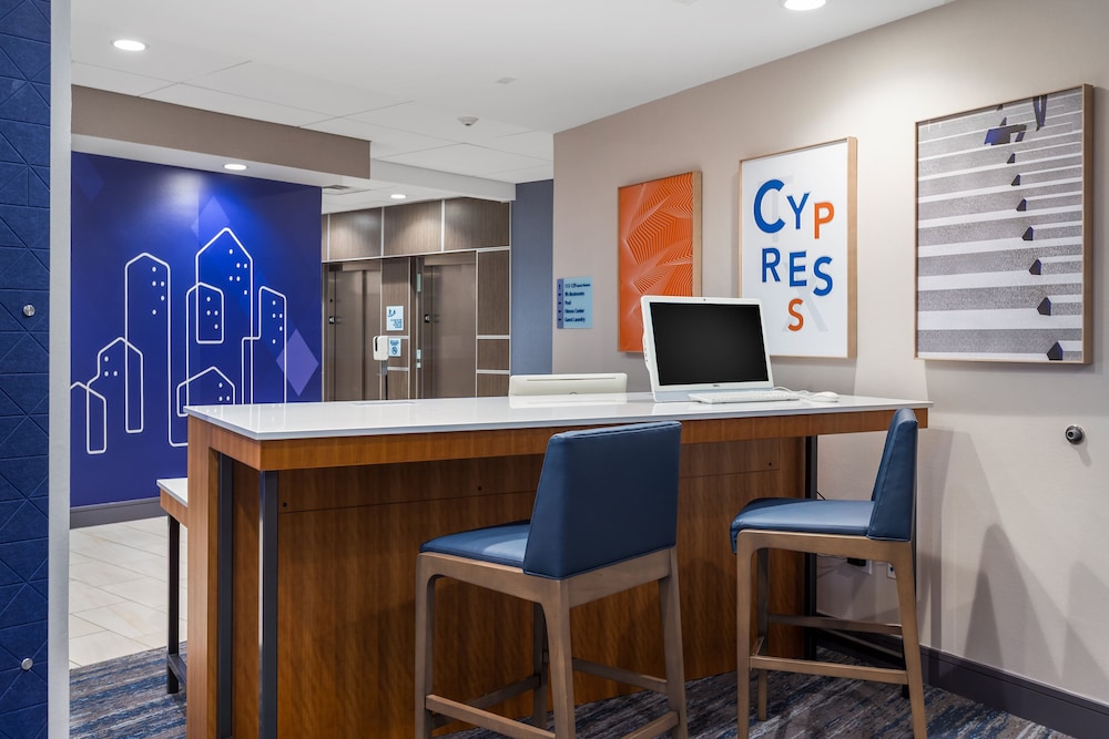 Holiday Inn Express Suites Houston Nw Cypress Grand Pky 55/63