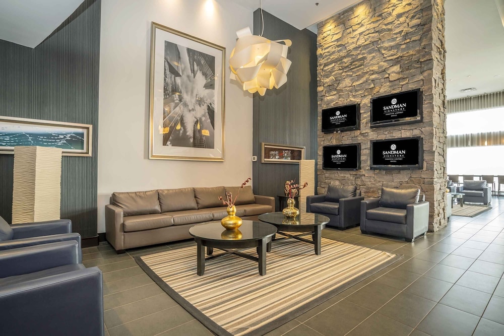Sandman Signature Toronto Airport Hotel 25/41