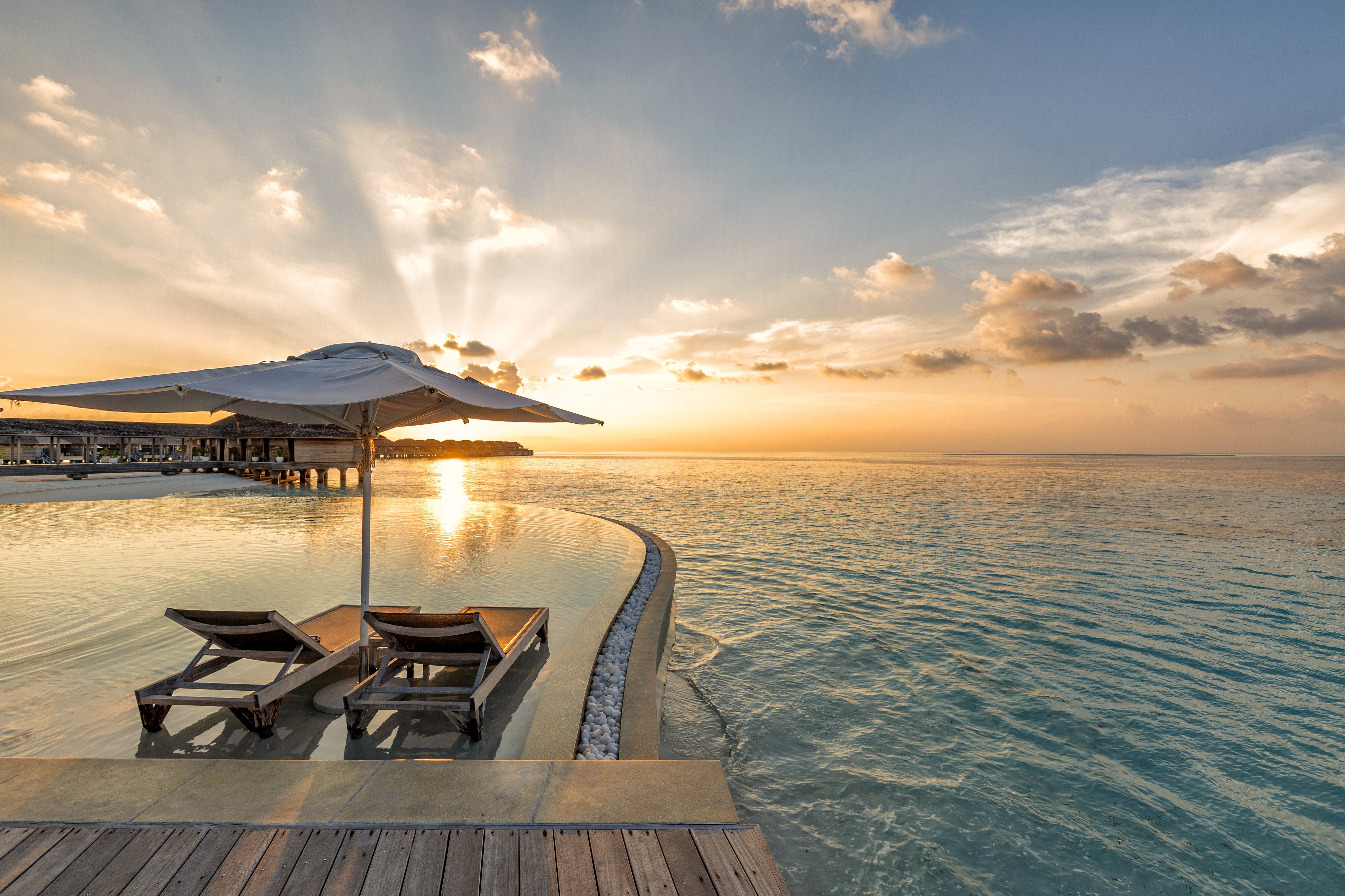 HURAWALHI ISLAND RESORT MALDIVES 91/99