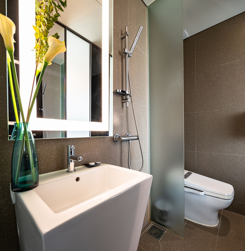 Hotel The Designers Hongdae 73/80