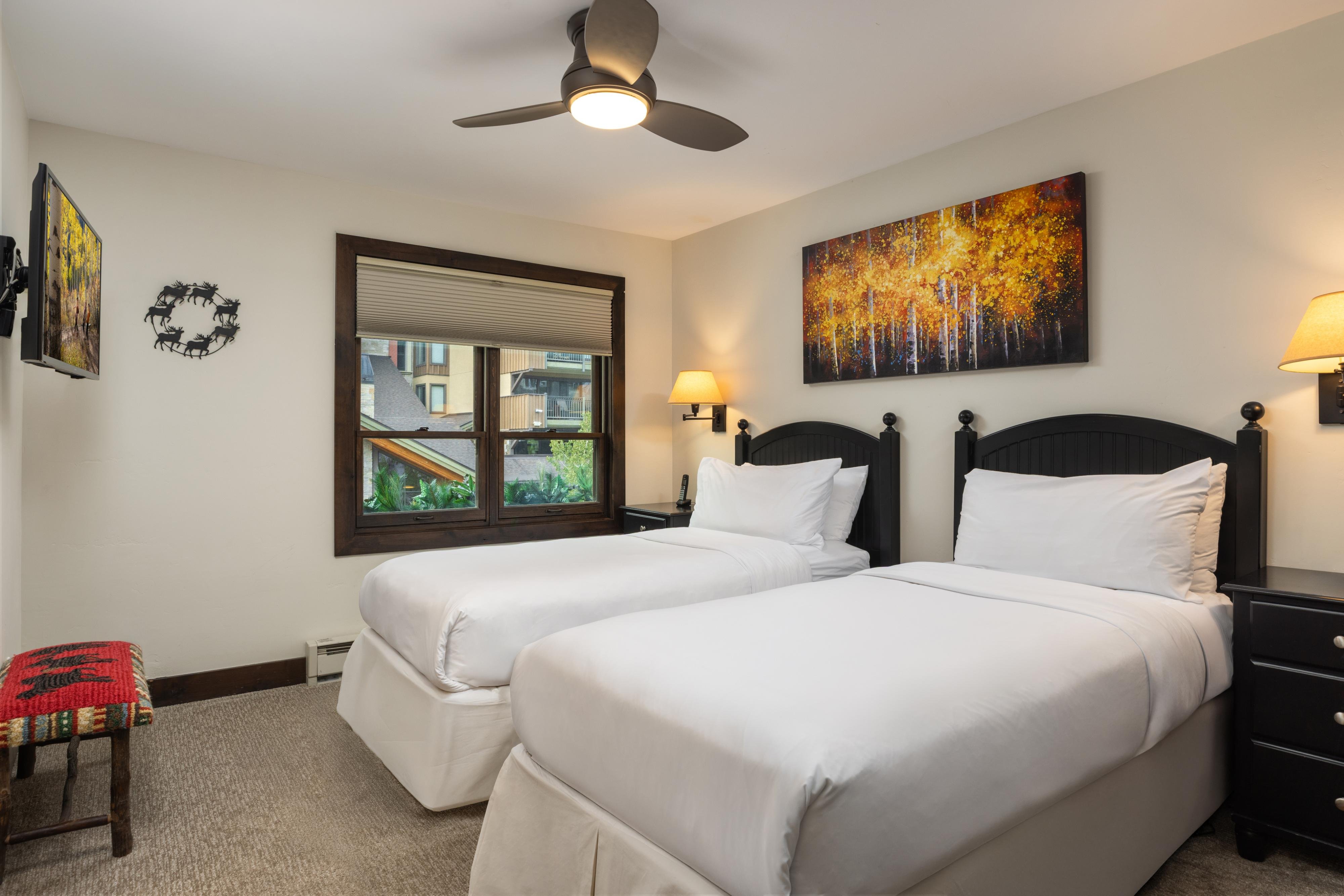 Montaneros Condominiums 15/50