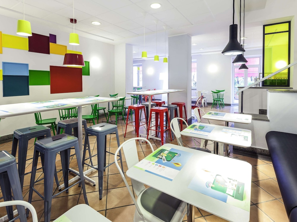 IBIS STYLES NAPOLI GARIBALDI 46/66