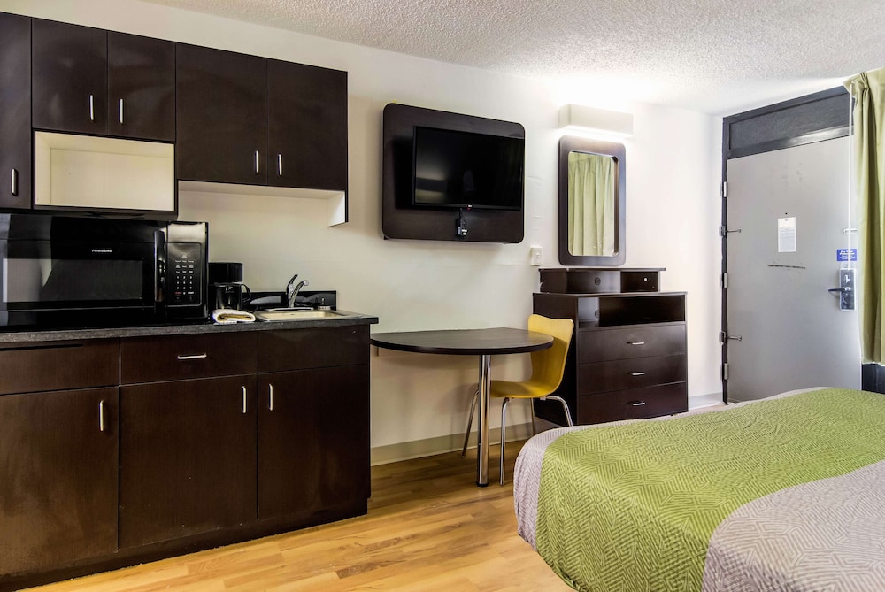 Studio 6 Extended Stay - Lagrange, GA 36/50