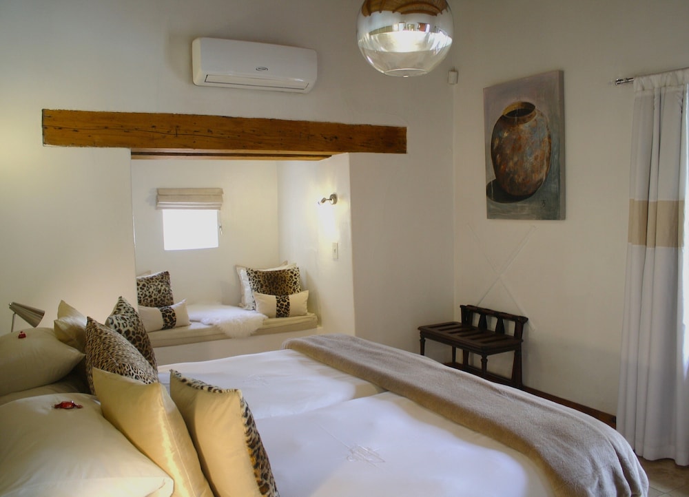 Rothman Manor Guest House 10/50
