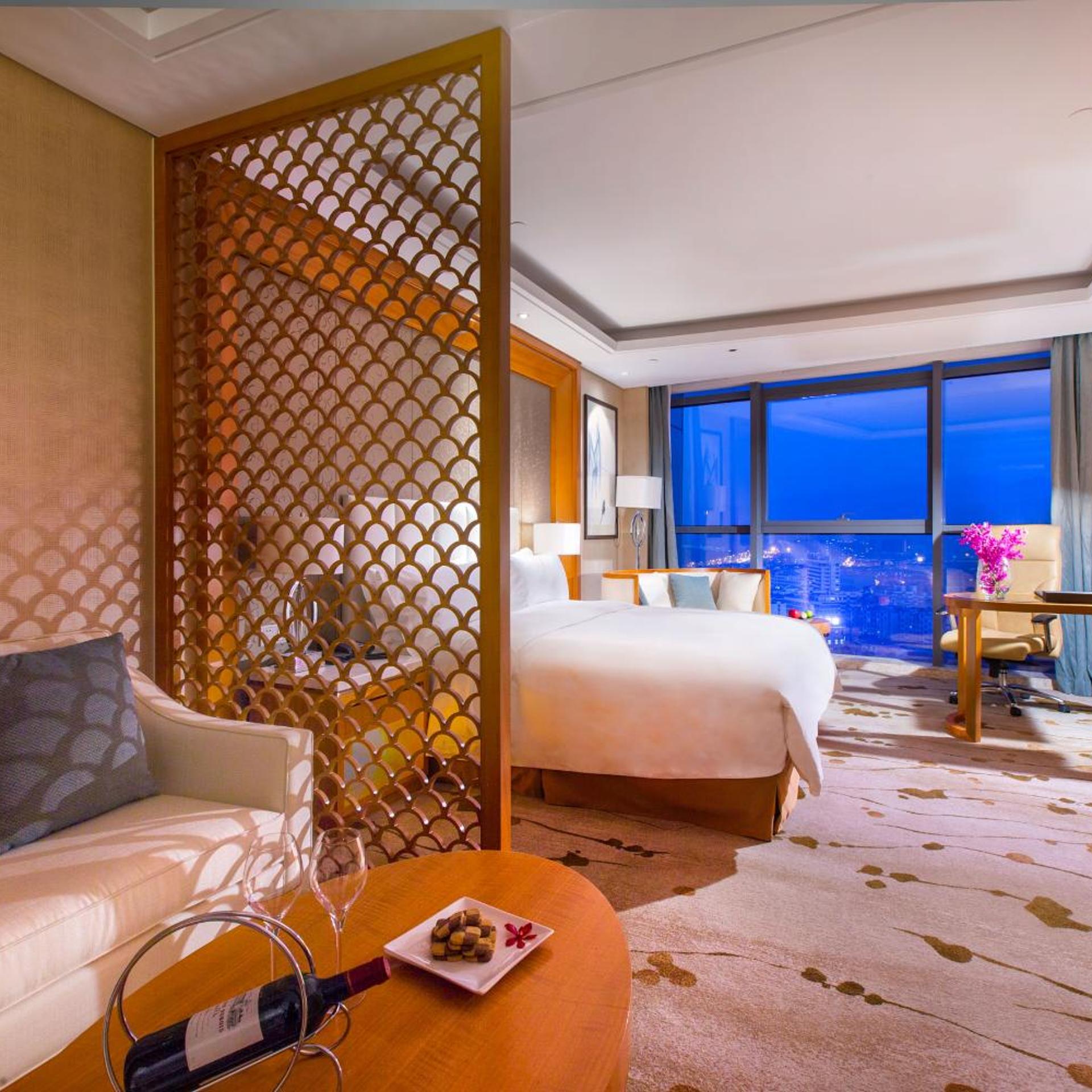 غرفة ديلوكس بسرير كينج وسرير كوين بإطلالة على النهر، Yiwu Shangcheng Hotel 7/8