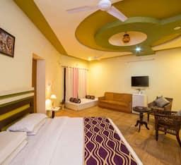 Suite, Valley View, Balcony