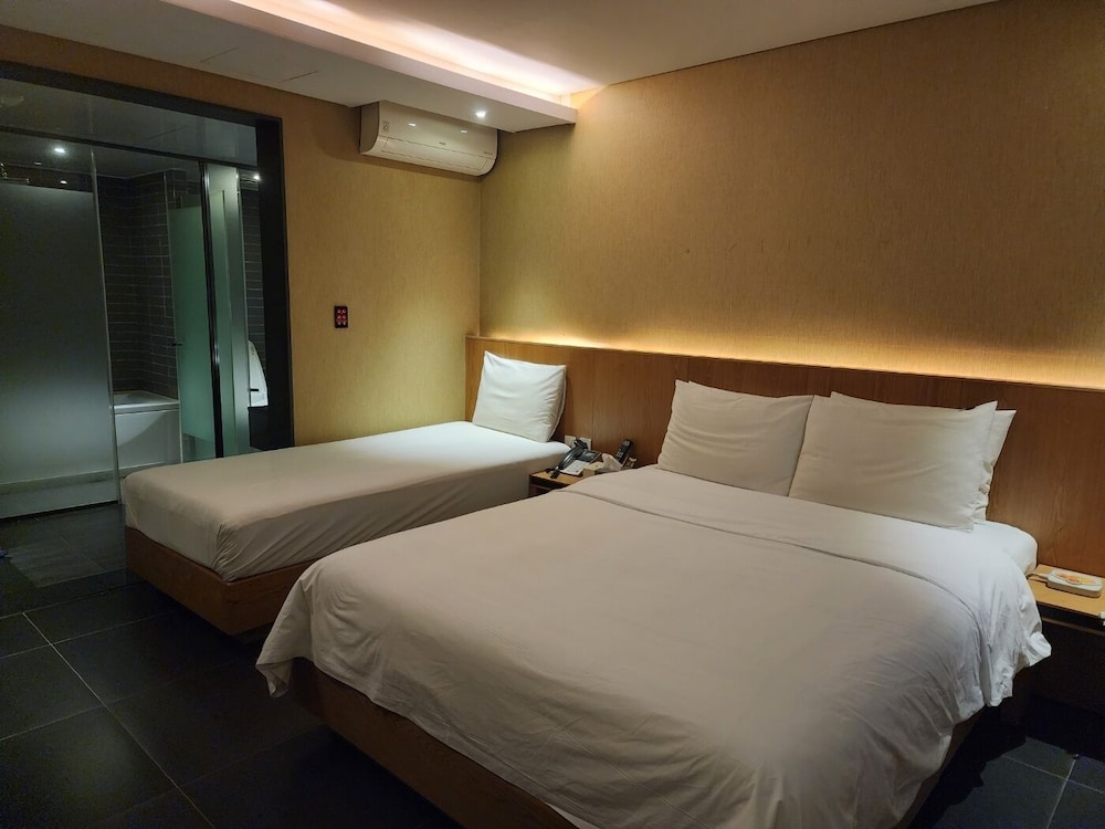 SUPERIOR, TWIN BEDS