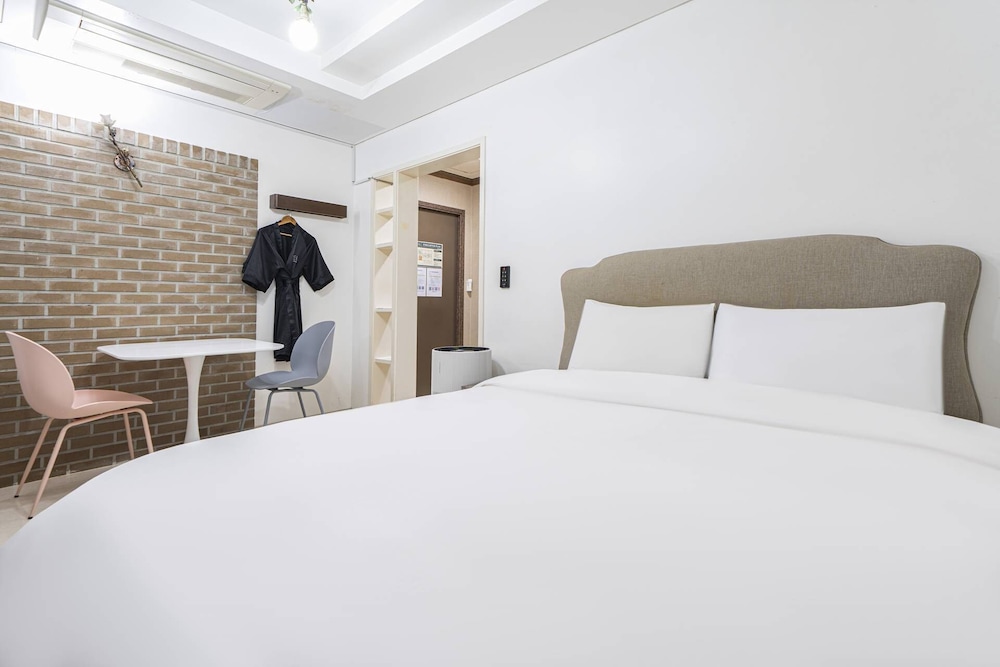 Ciel hotel 17/84