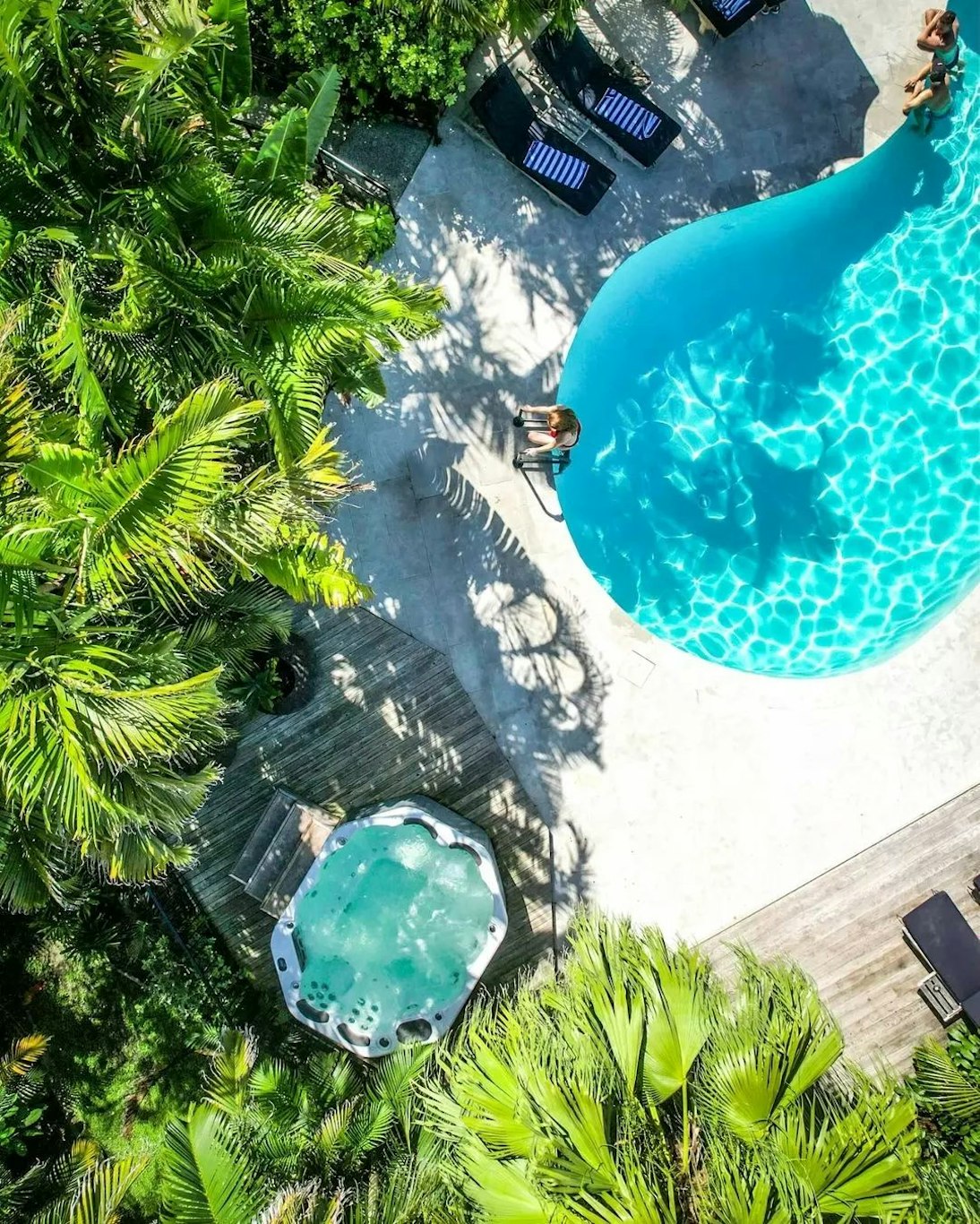 Lord Byron Resort 57/60