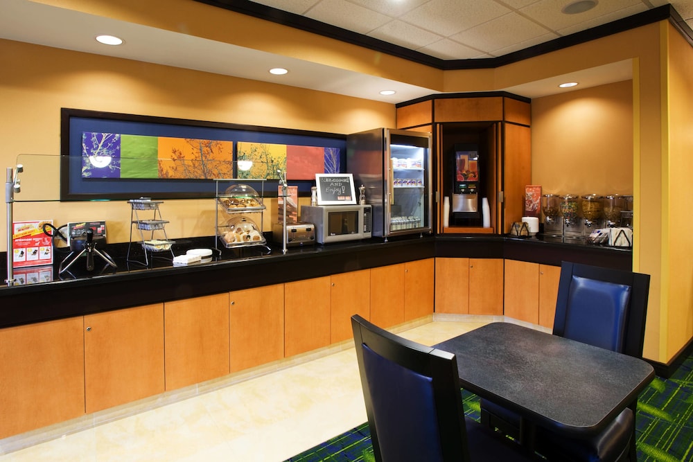 Fairfield Inn Suites Albany 6/44