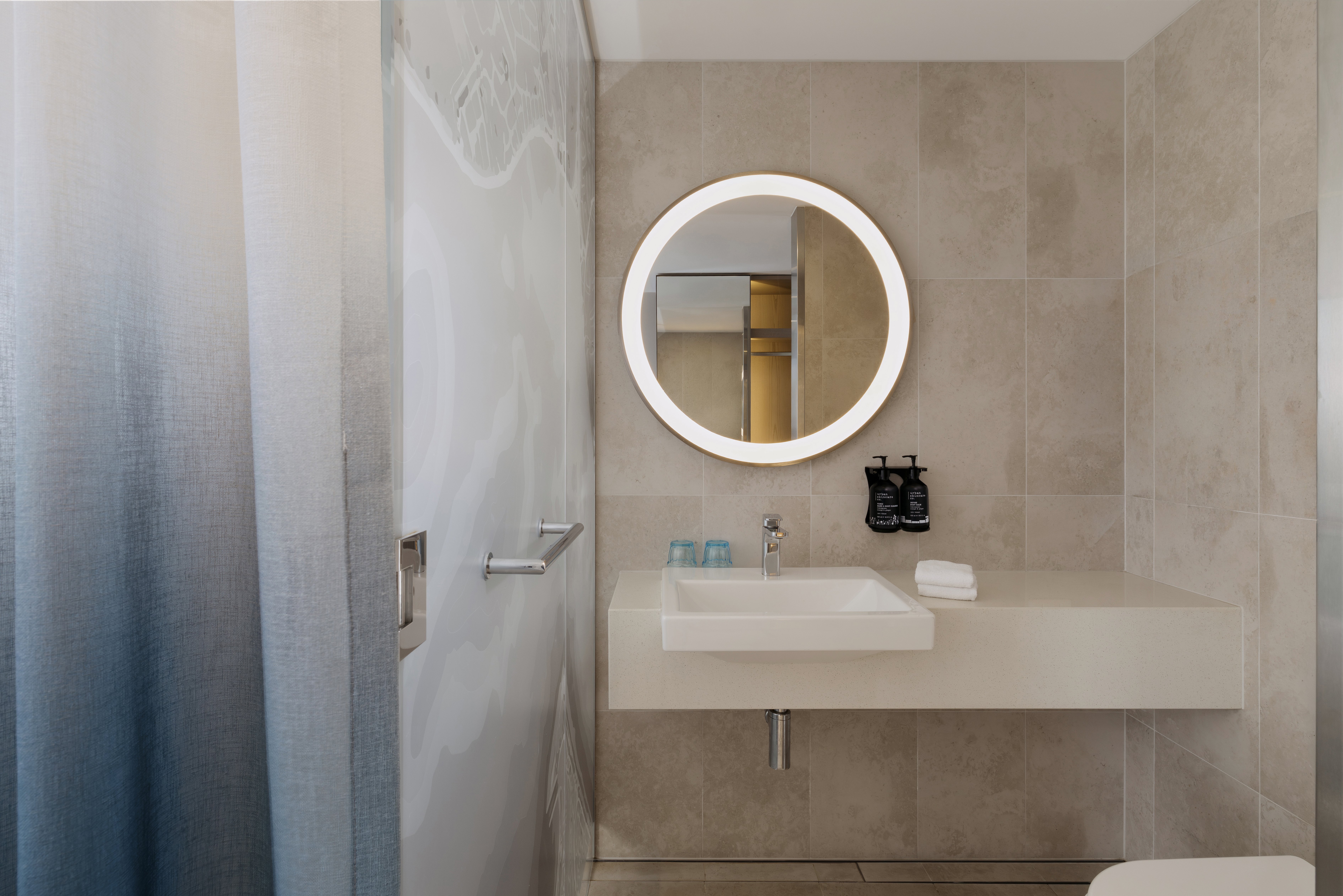 غرفة قياسية بسرير كوين، Holiday Inn Express & Suites Sunshine Coast, an IHG Hotel 6/6