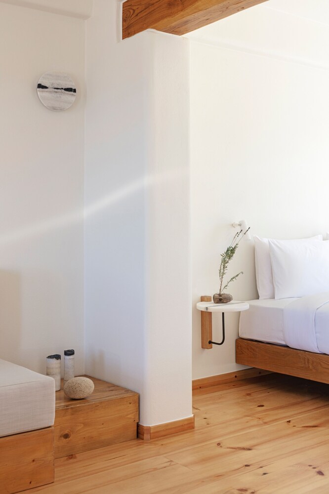 Ammothines Cycladic Suites 27/59