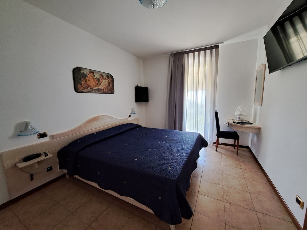 Hotel Laguna San Zeno 11/50