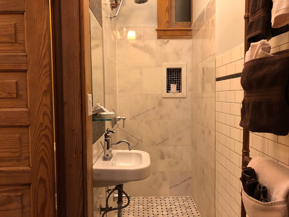 Hotel Frederick 43/50