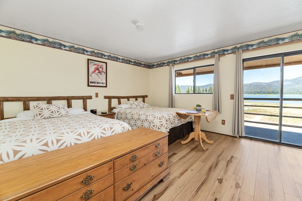 Big Bear Lakefront Lodge 10/50