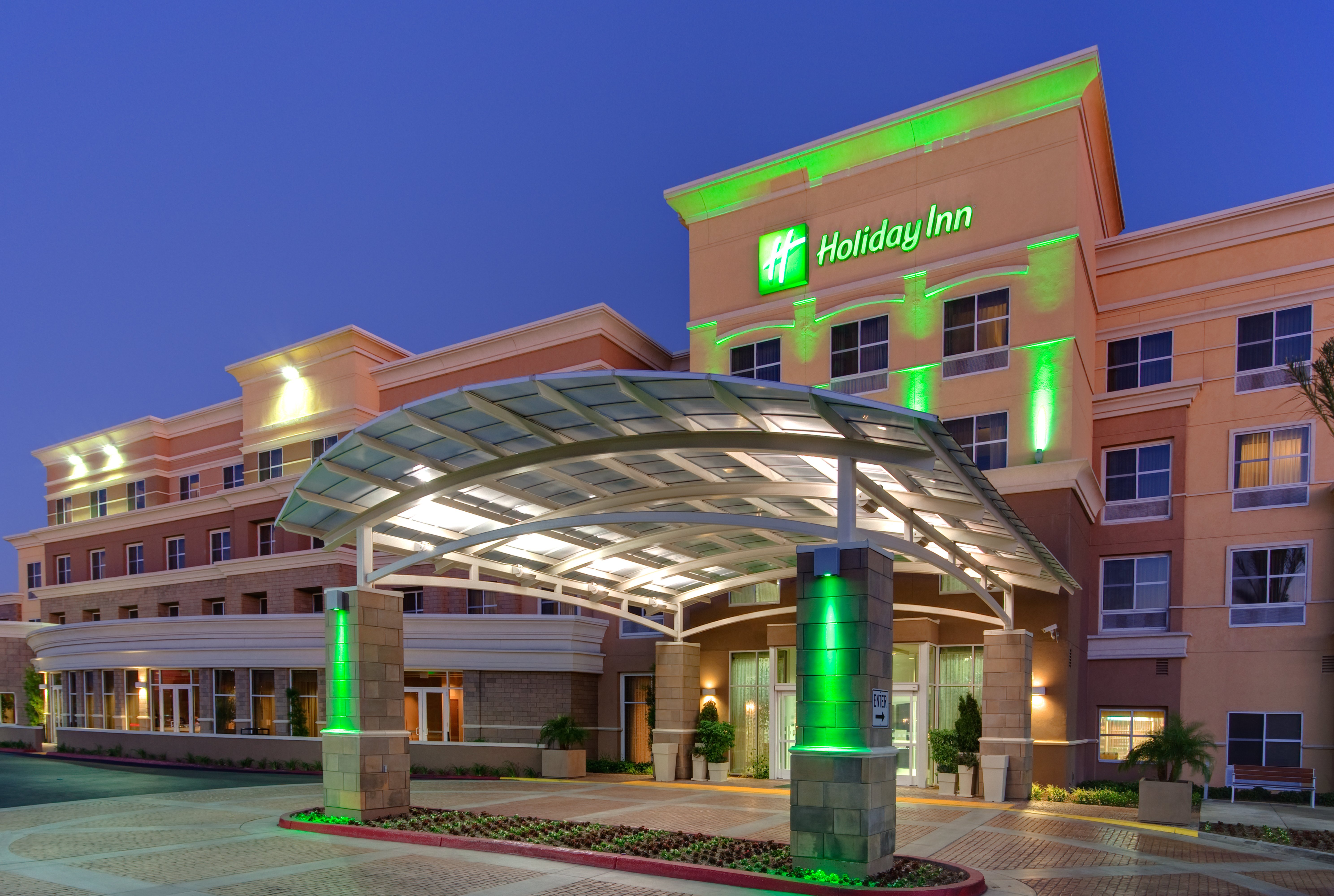 Holiday Inn Ontario Airport 2/73