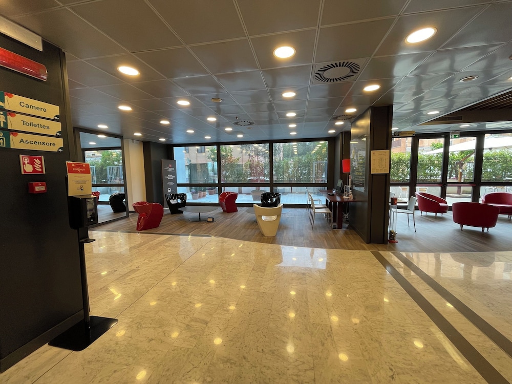 Ibis Roma Fiera 8/50