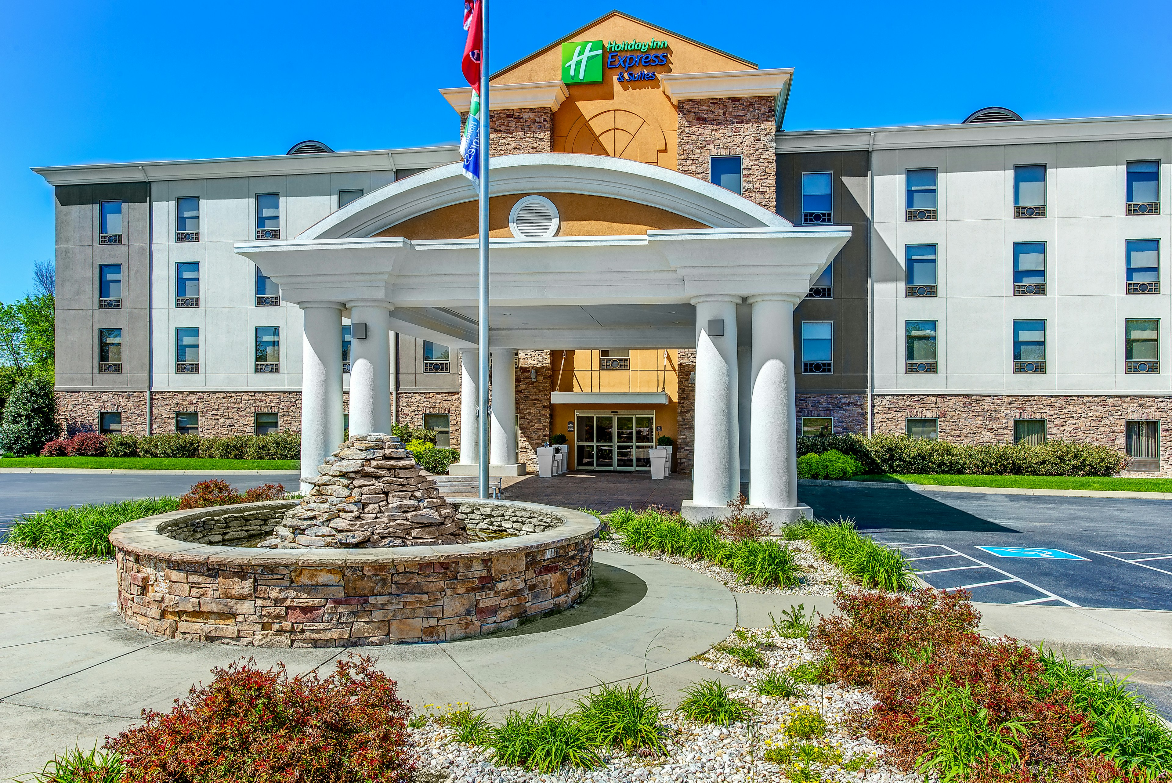 Holiday Inn Express Hotel and Suites Morristown 6/49