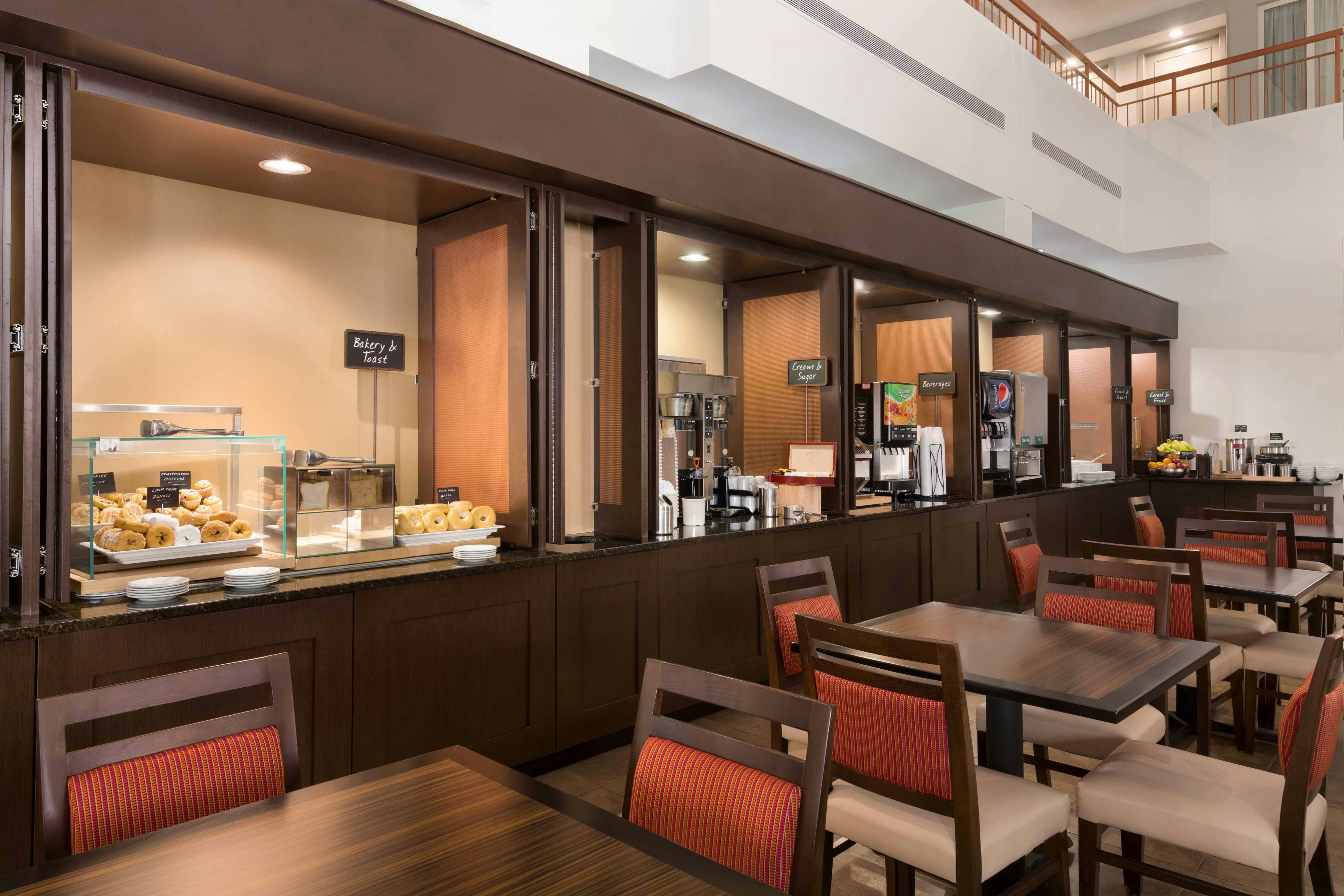 Embassy Suites By Hilton Baltimore At Bwi Airport 43/63