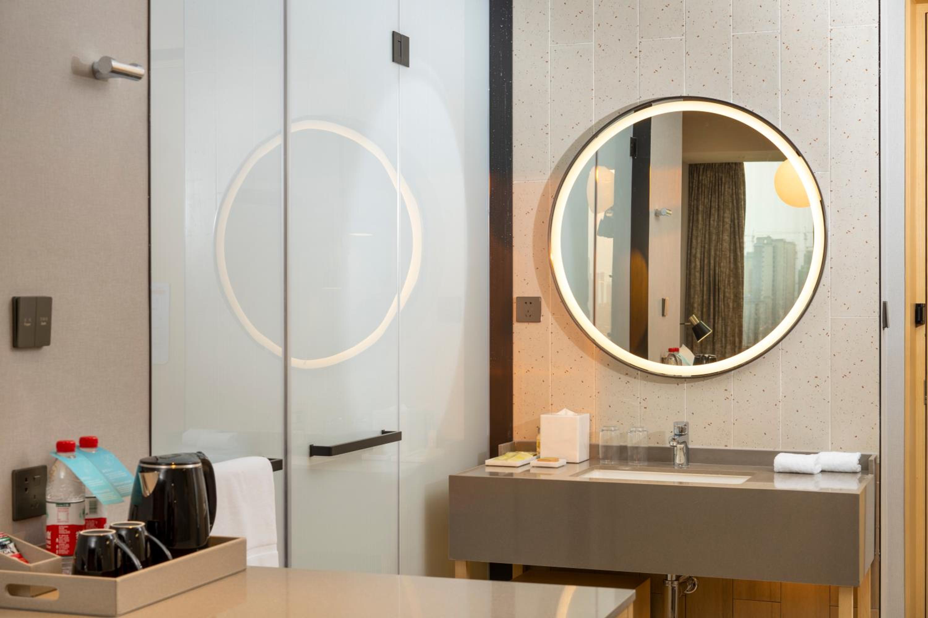 غرفة بسرير كينج مع أريكة، Hilton Garden Inn Changde Dingcheng 5/5