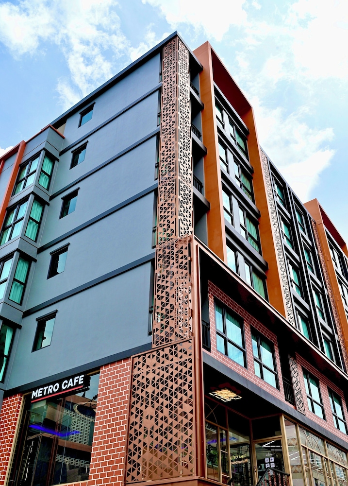 Metro Hotel Phahonyothin 35 2/50
