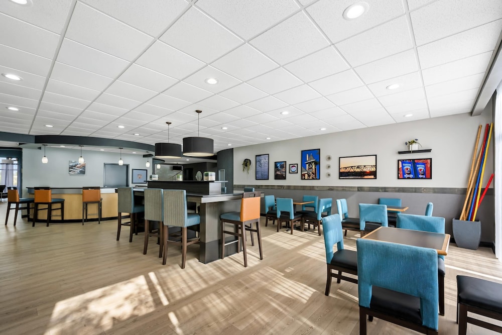 Comfort Suites New Bern near Cherry Point 48/65