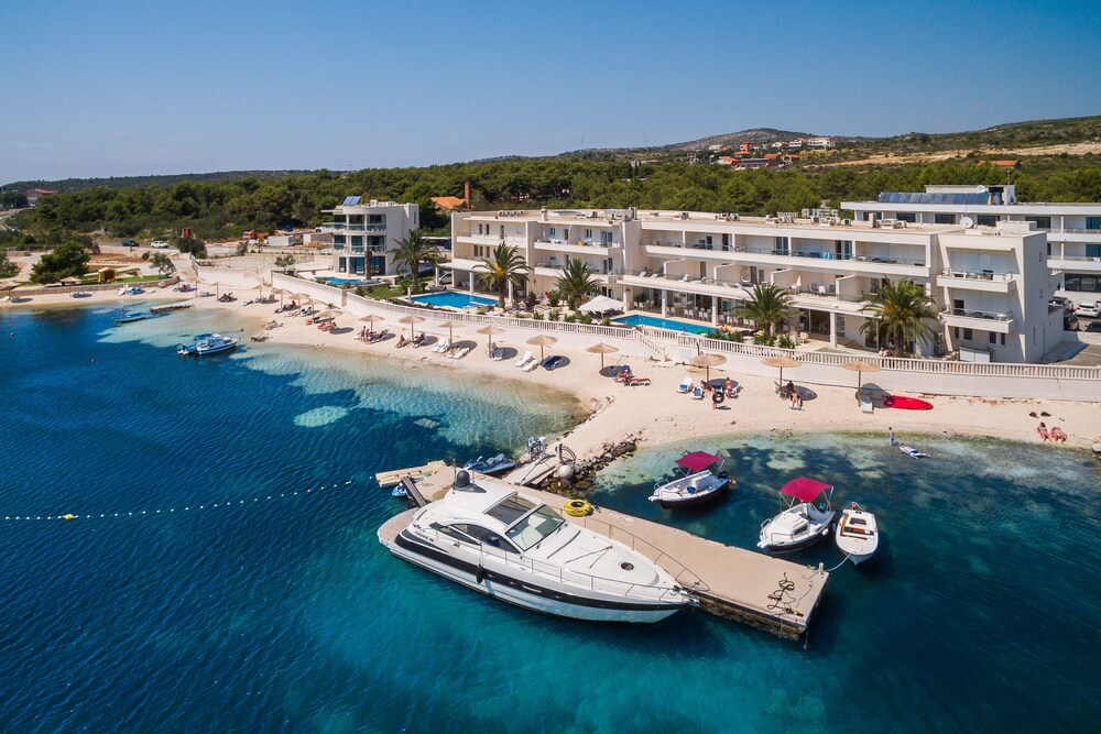 Hotel Perla 35/50
