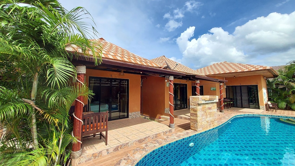 Panisara Pool Villa 8/59
