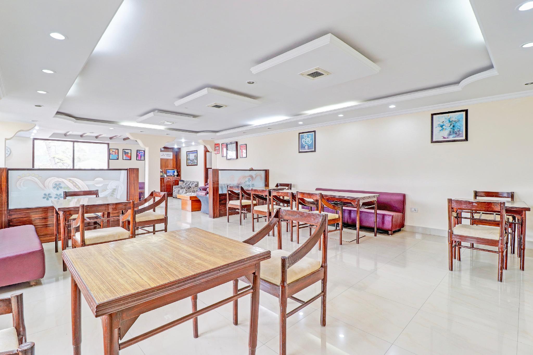 Capital O 3639 Hotel Pioneer 19/33