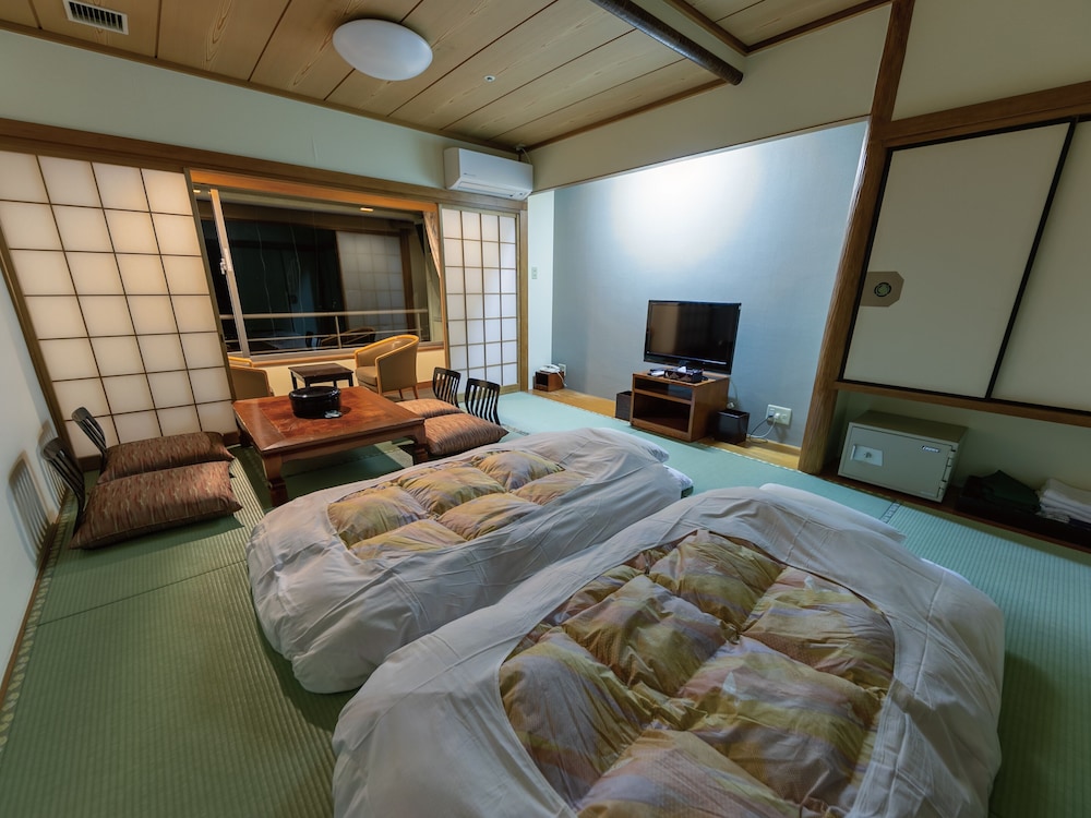 Atagawa Onsen Blue Ocean 12/50