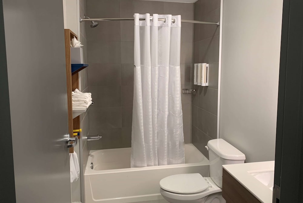 Microtel Inn and Suites by Wyndham Rehoboth Beach 62/62