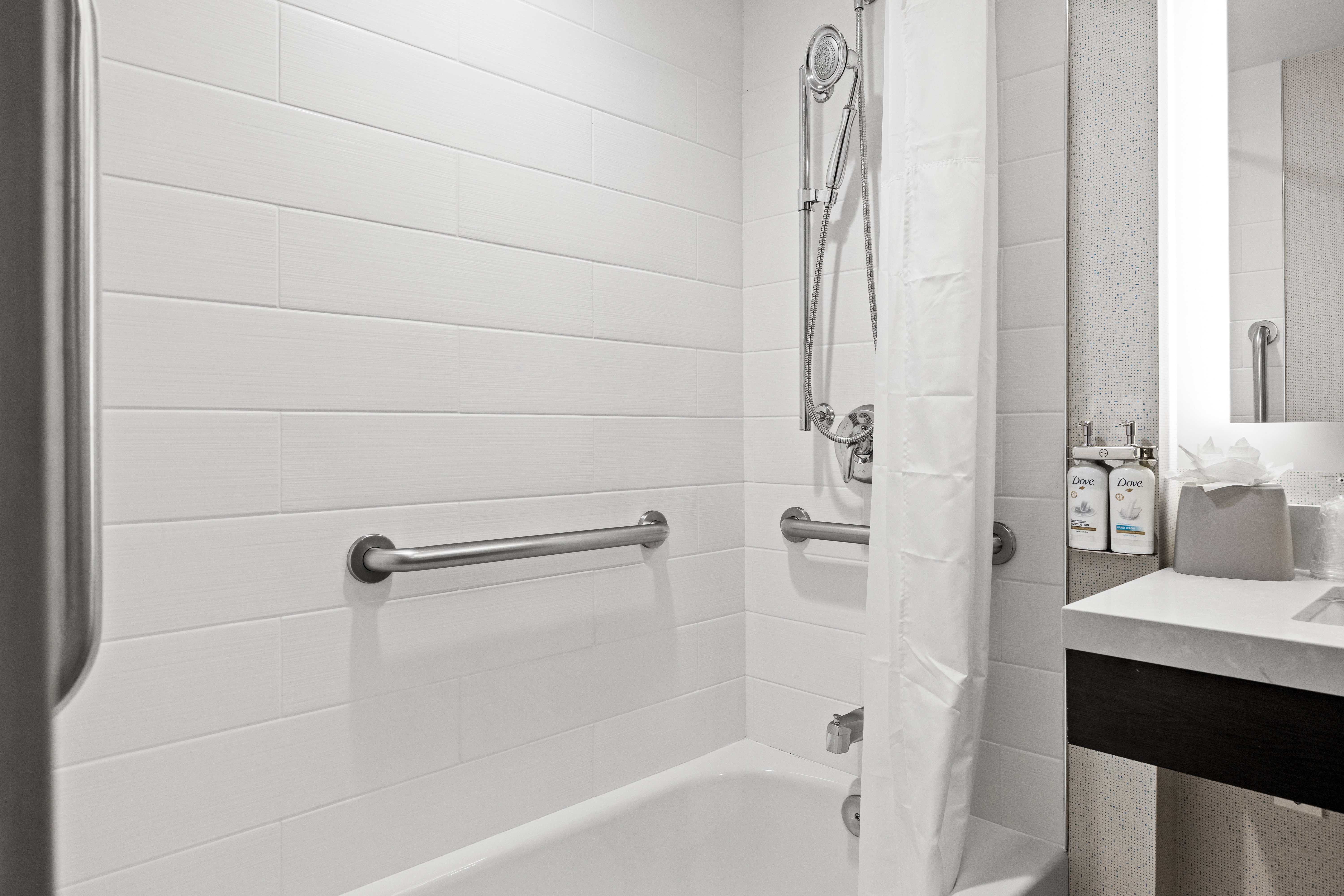 HOLIDAY INN EXPRESS SUNNYVALE - SILICON VALLEY 68/78