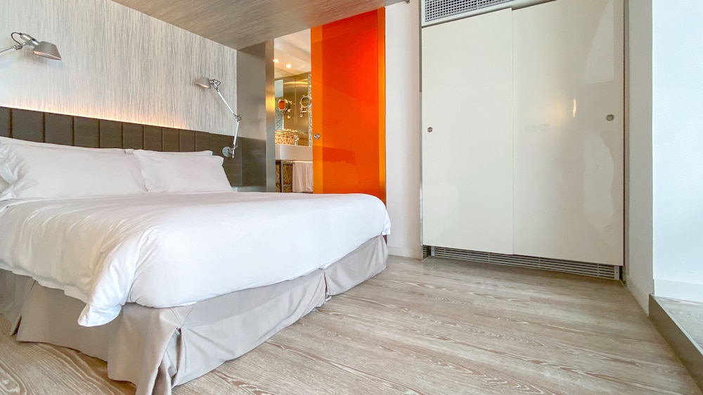 Loft, Premier, Studio, Queen Bed