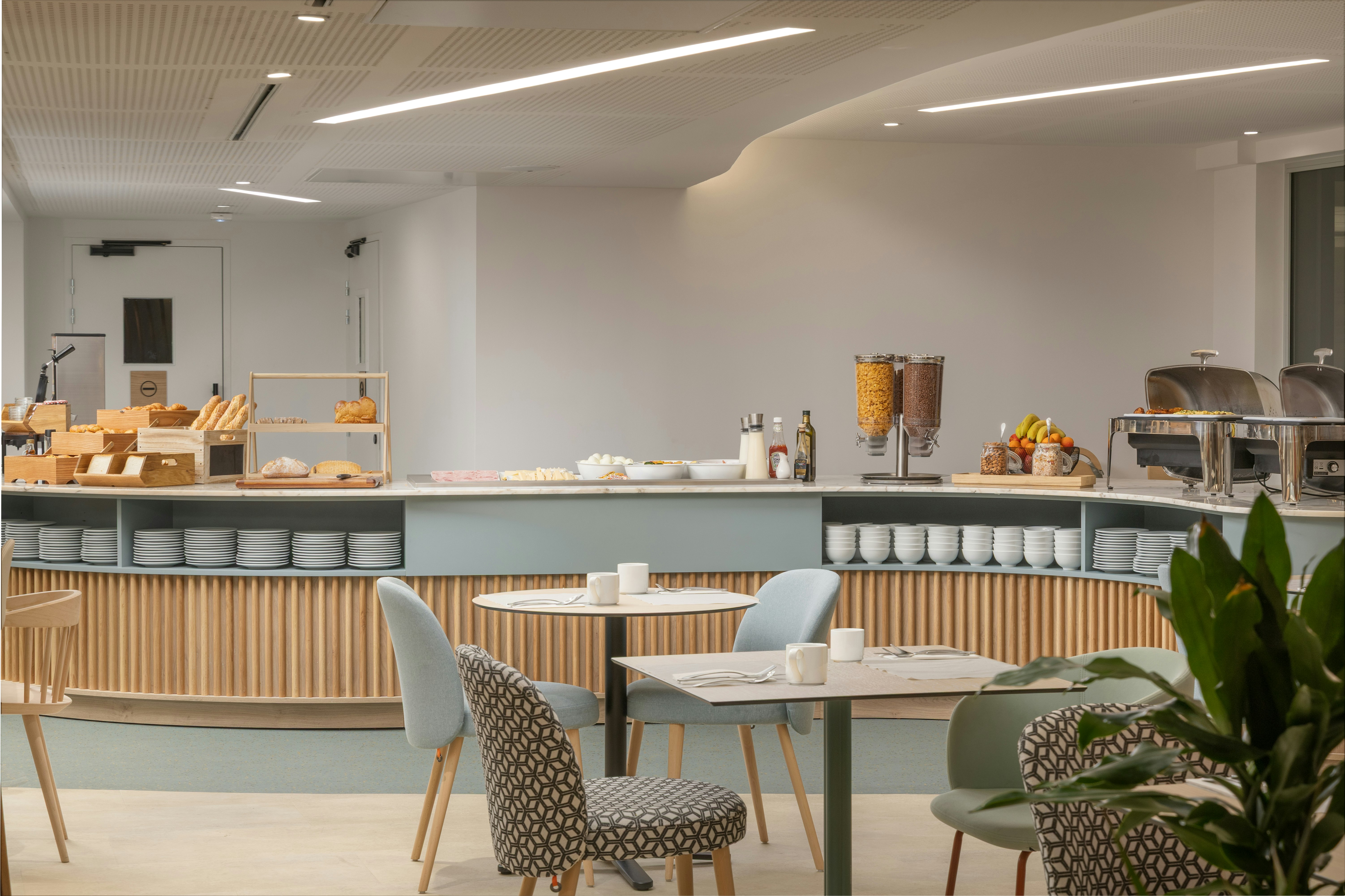 Hampton by Hilton Paris Charles de Gaulle Airport 37/49