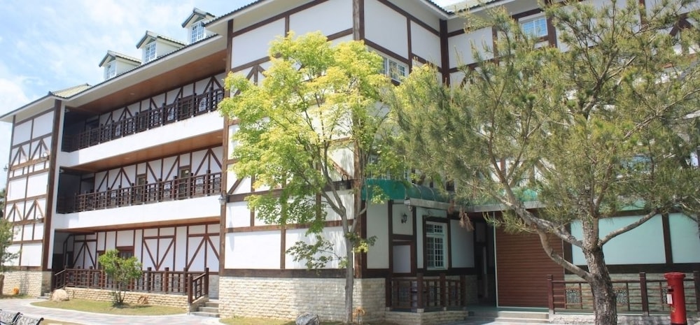 Jun Yue Hanging Garden Resort 2/29