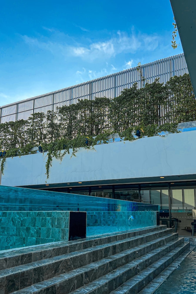 Amanta Hotel and Residence Sathorn Bangkok 44/50