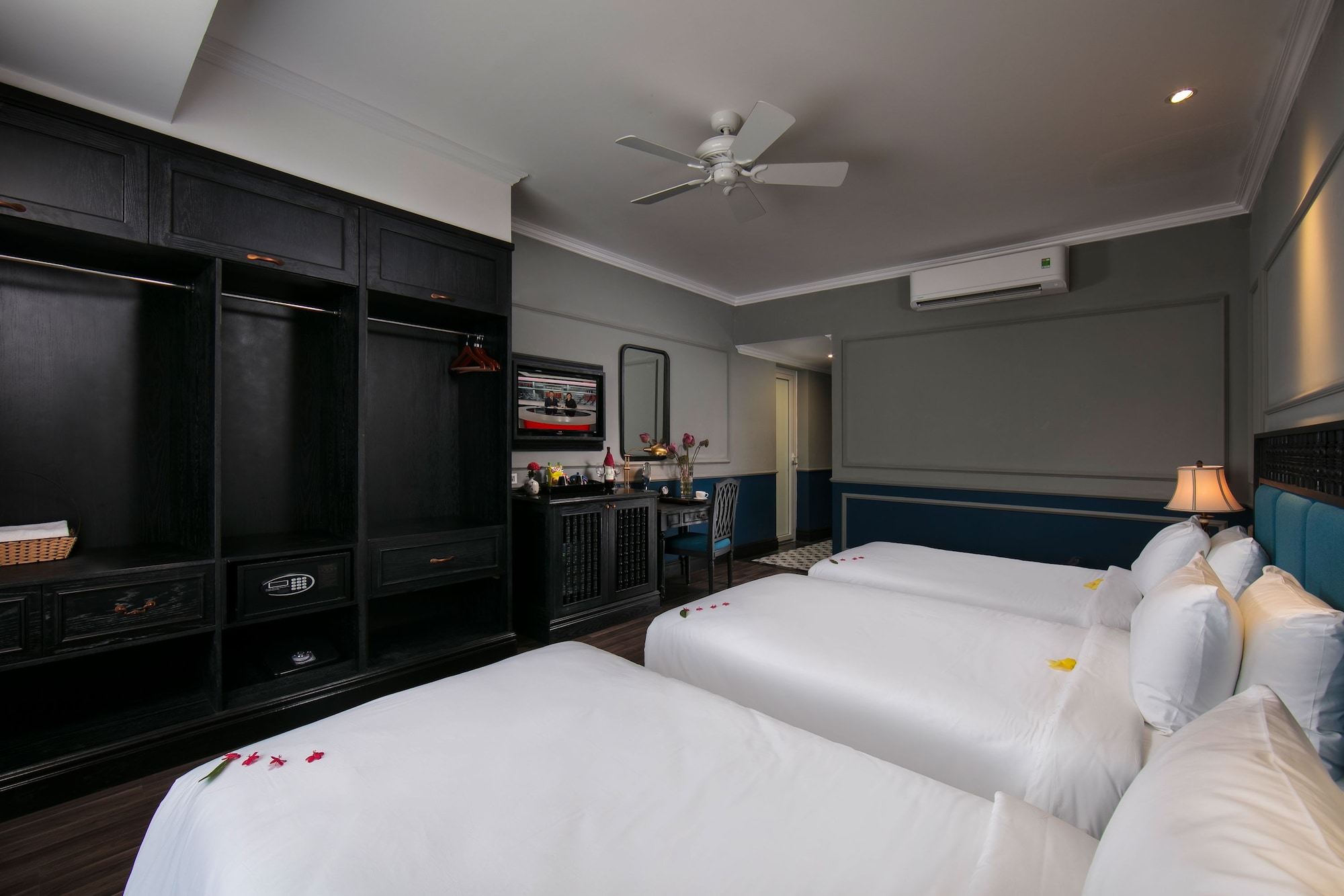 غرفة متصلة عائلية بسريرين منفصلين وسريرين كينج بإطلالة على المدينة بشرفة، Golden Holiday Hoi An Hotel 3/10