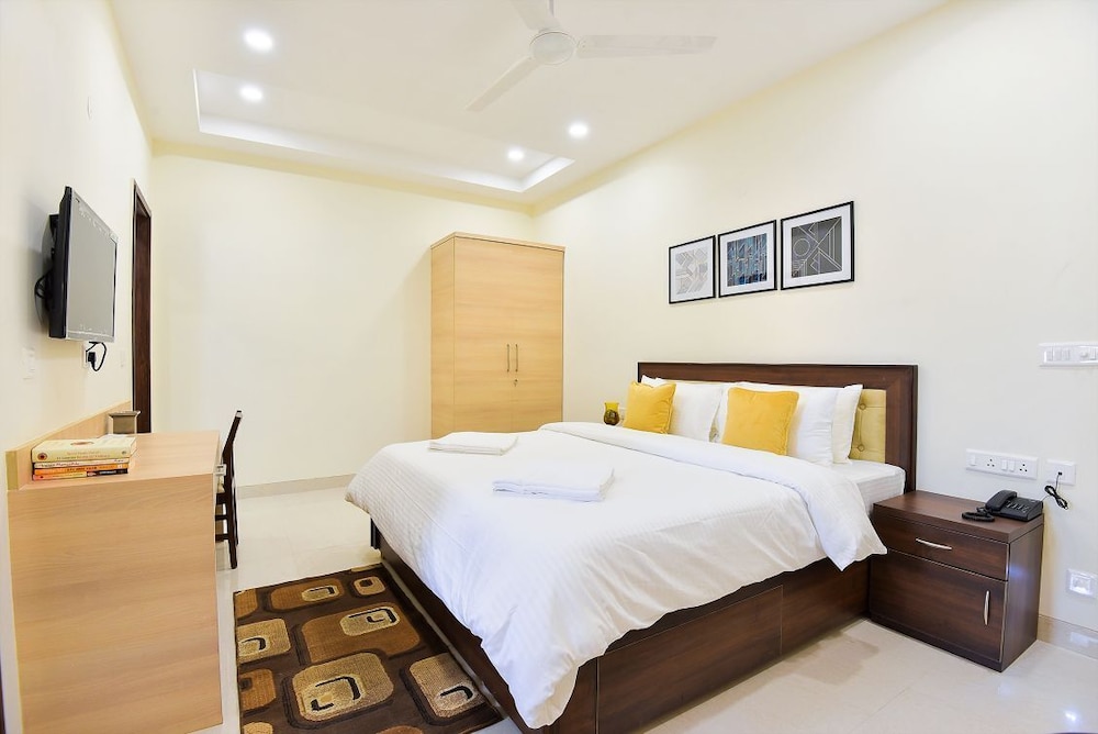 ZEN Suites Golf Course Road 20/50