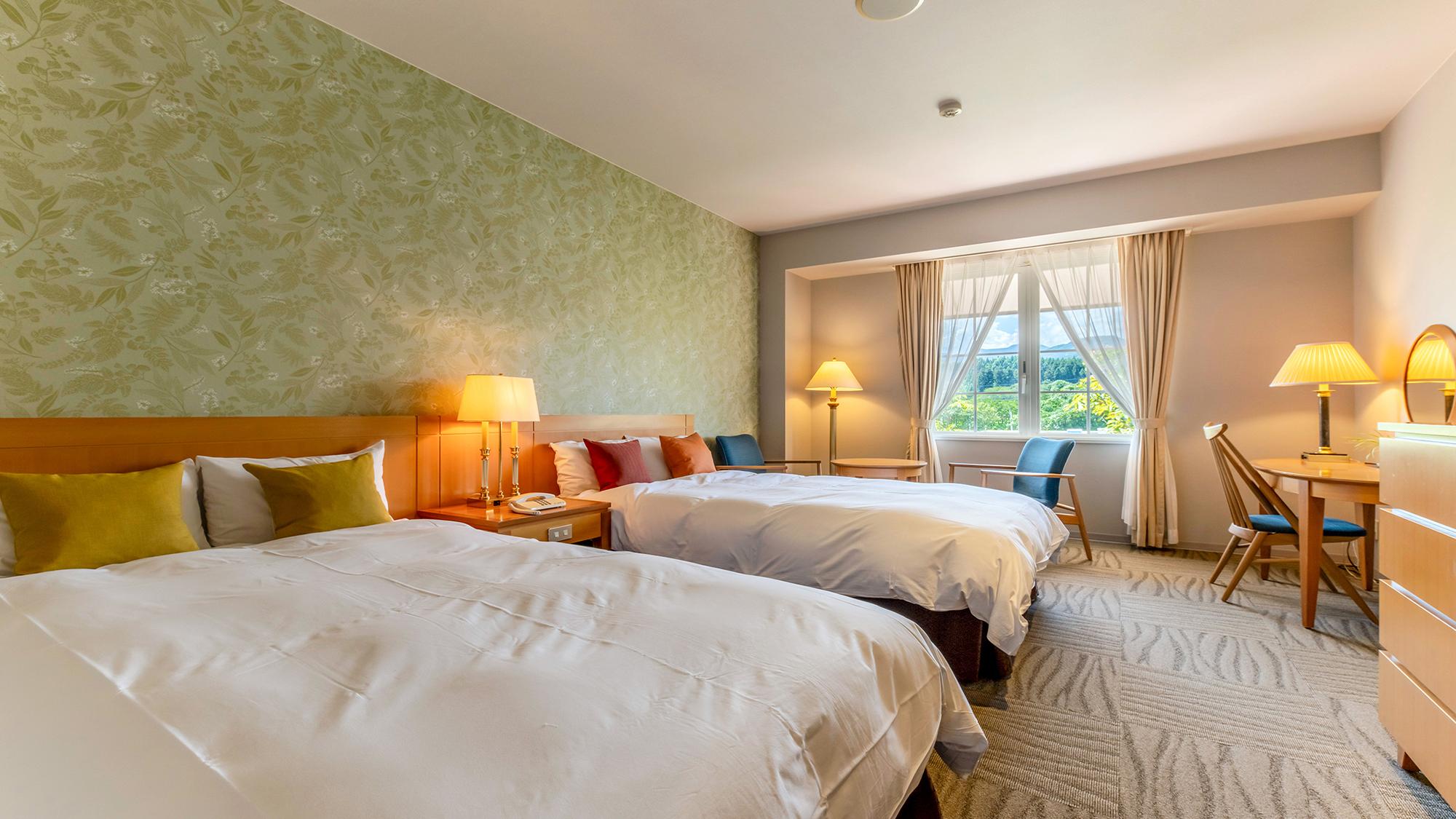 Standard, Twin Beds, Mountain Side, Mountain View