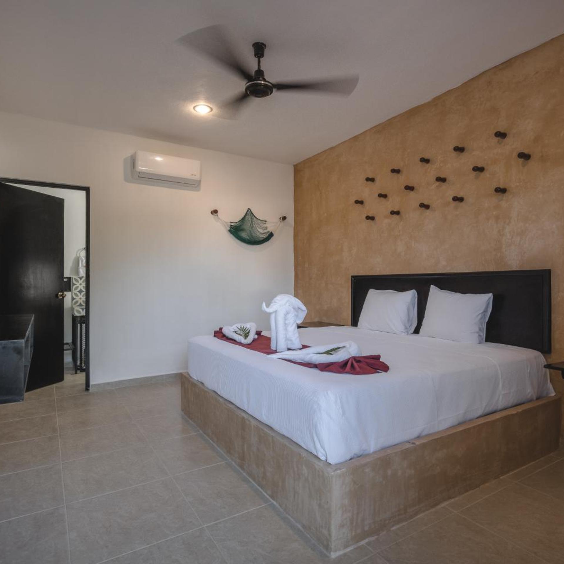 HOTEL KUXTAL 12/20