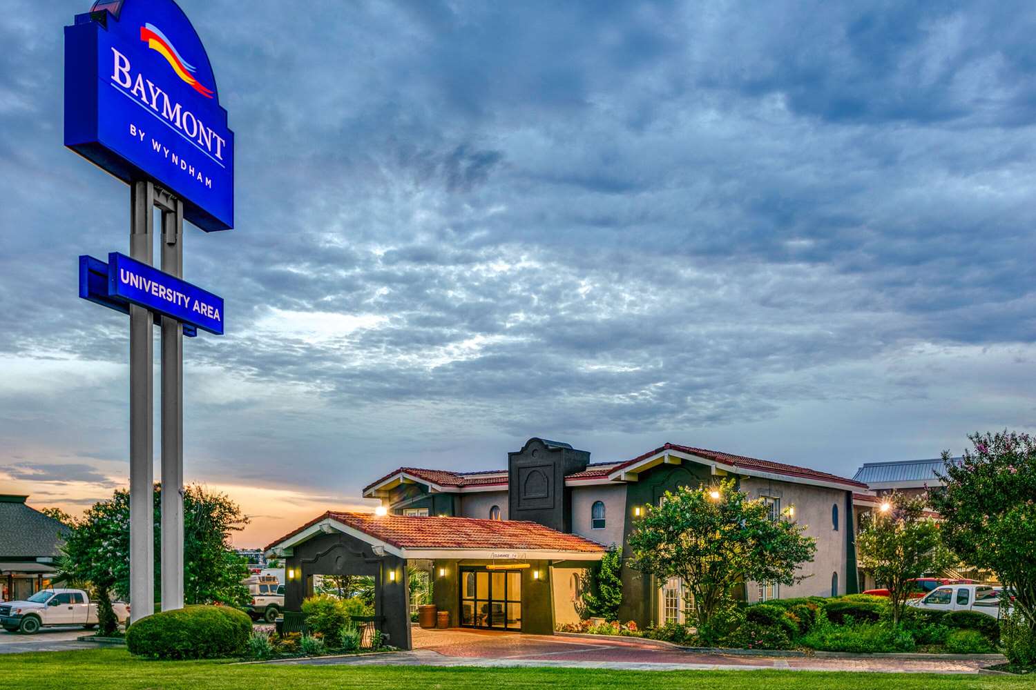Baymont by Wyndham Austin University Area 1/22