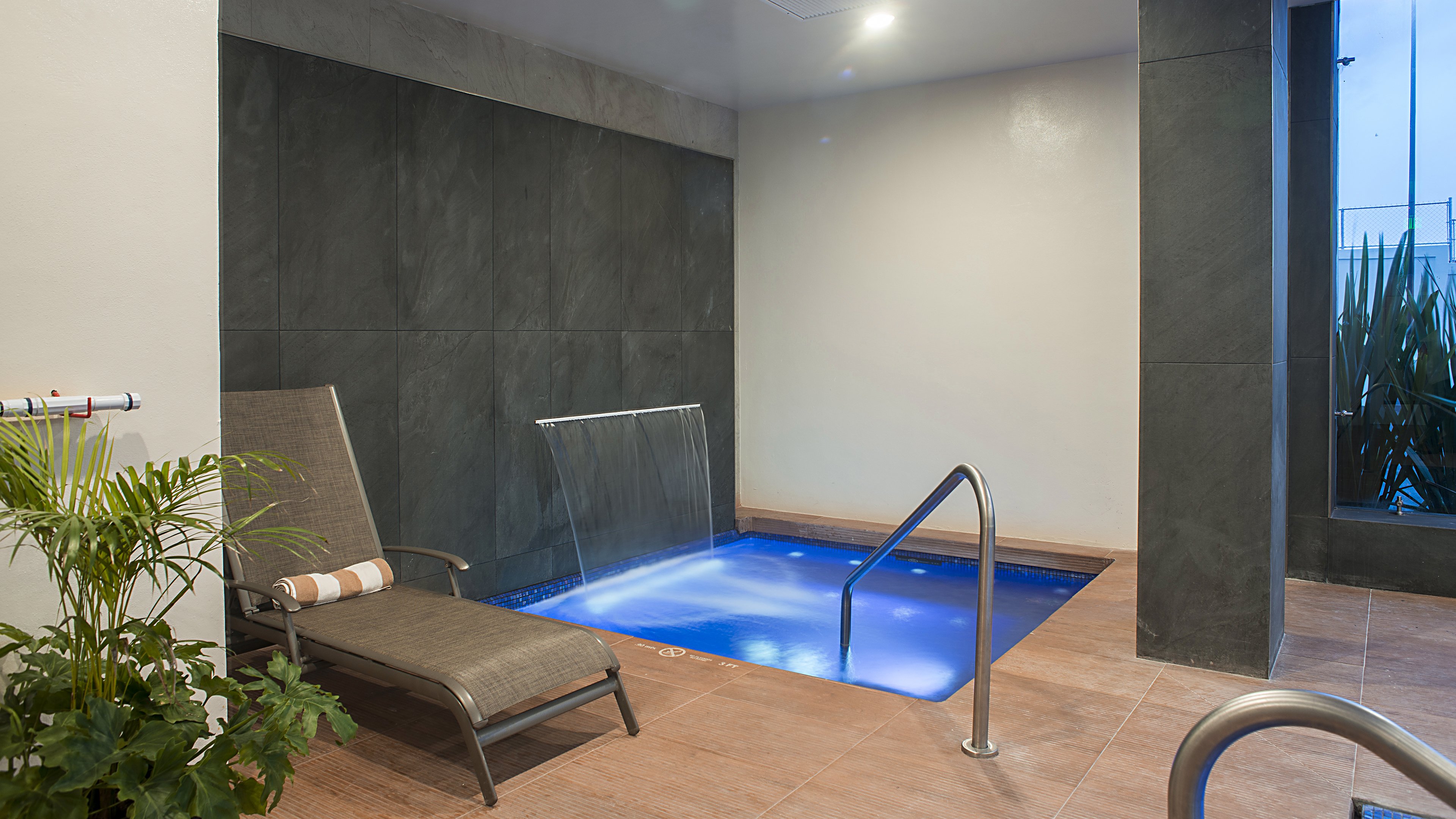 Holiday Inn Express & Suites Chihuahua Juventud 26/39