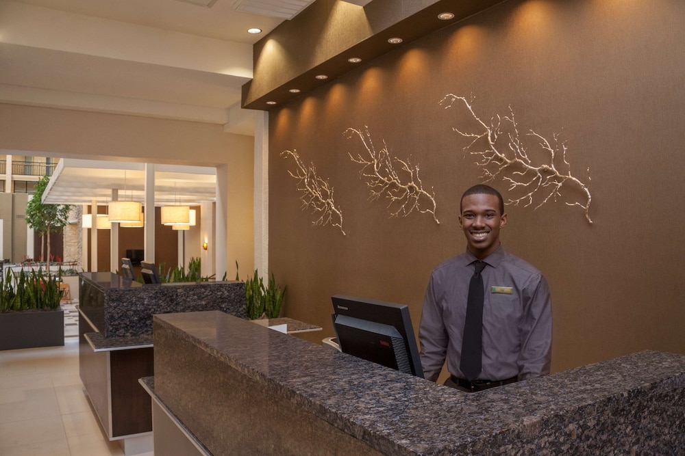 Embassy Suites Baton Rouge 34/47