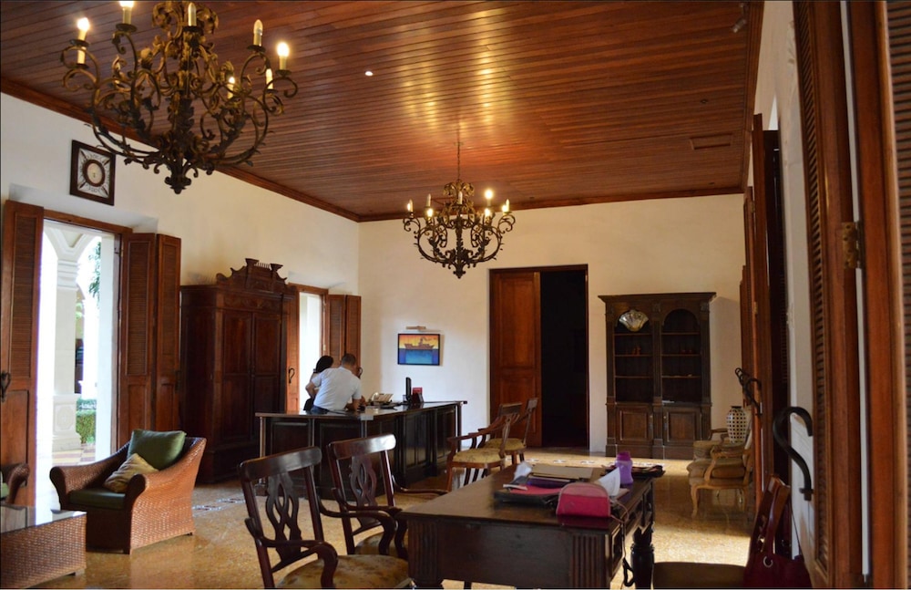Hotel La Perla 7/50